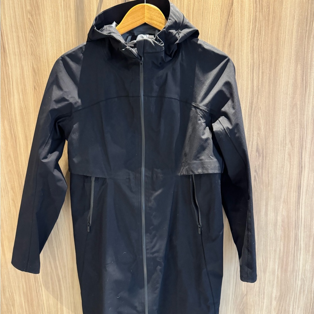 lululemon athletica Black Rain Rebel Raincoat